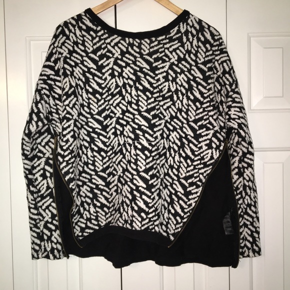 Black and White Sweater W/Zipper Sides - Picture 5 of 5